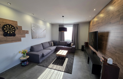 Eladó ház modern elegancia és kétgenerációs lehetőség Kecskemét kedvelt kertvárosában