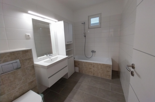 Kiadó nappali +4 szobás új építésű ház Kecskeméten